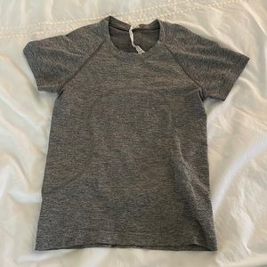 Lululemon swiftly tech grey